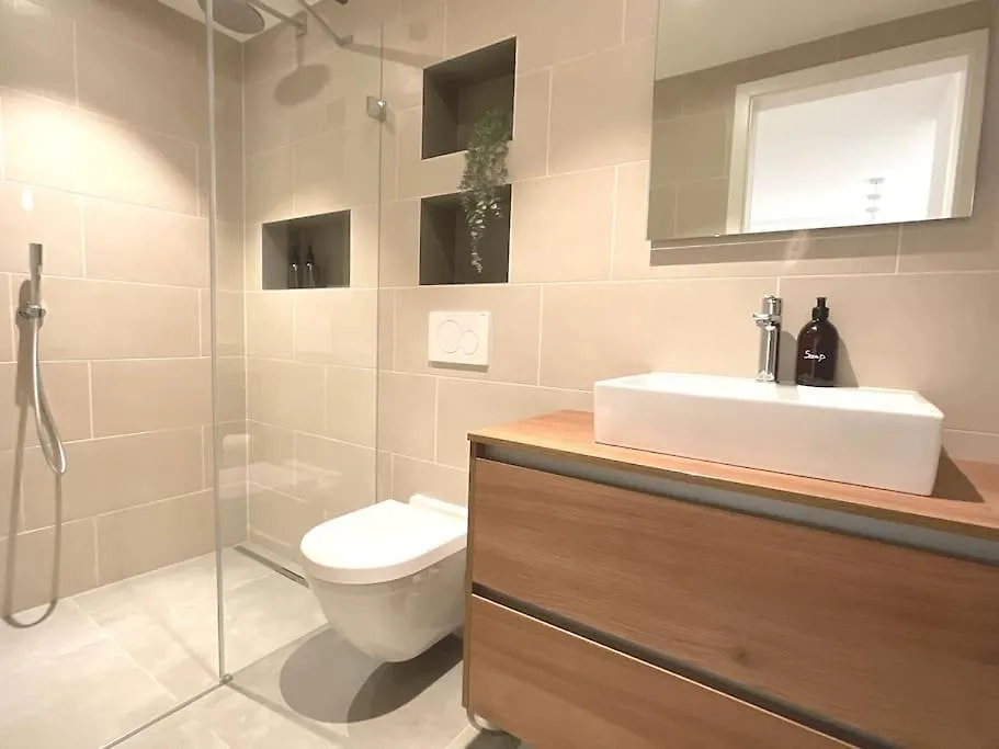 Kirchberg Apartment - High End 1 Bedroom Apartment With Terrace & Parking Luxembourg
